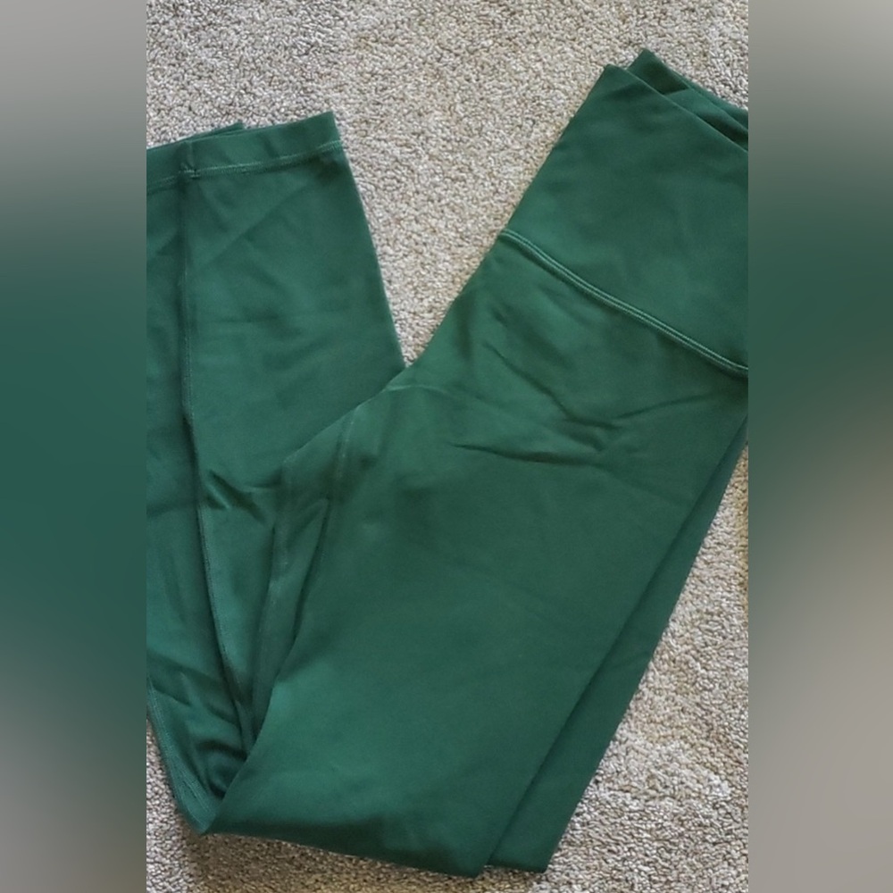 SZ 8 Lululemon Align 28” Everglade Green